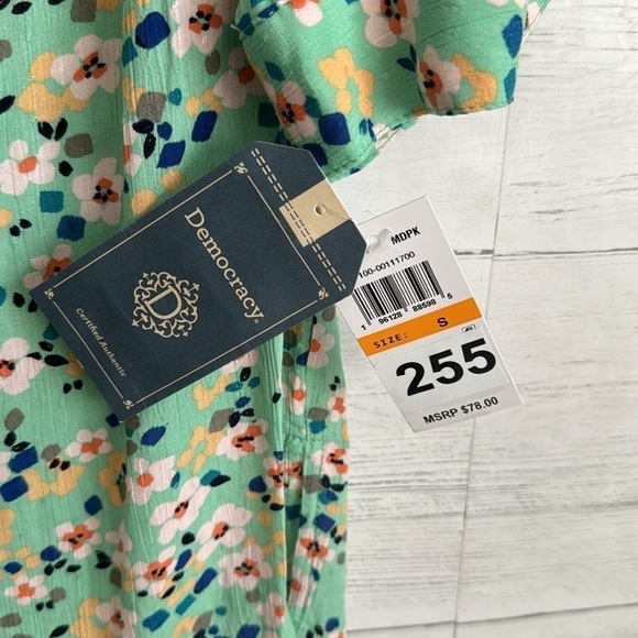 Democracy Floral Green Button Up Blouse | SIZE S - Picture 11 of 13